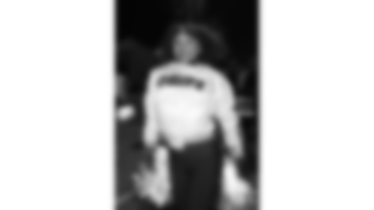 Kansas City Chiefs Cheerleaders at the pregame parade prior to a week 14 NFL Football game against the Houston Texans on Sunday, December 7, 2025 in Kansas City, MO.