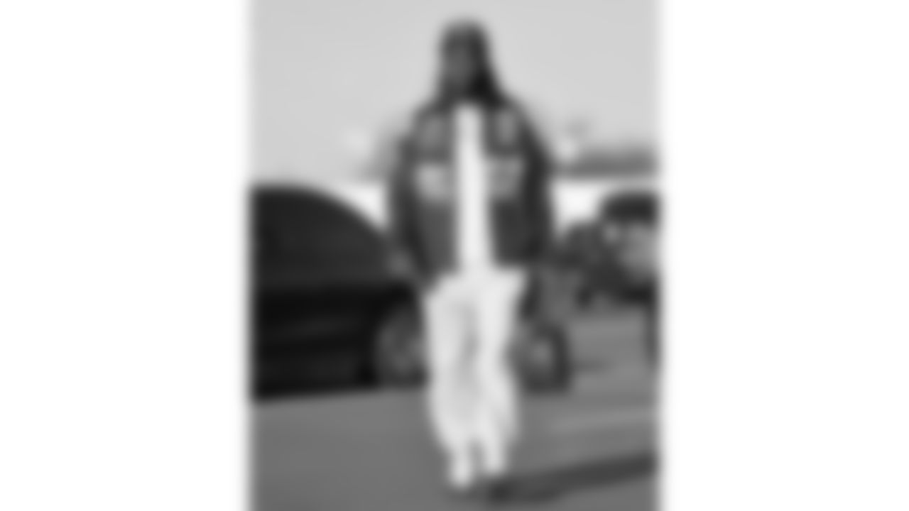 Kansas City Chiefs wide receiver Rashee Rice (4) arrives prior to an NFL week 15 matchup against the Los Angeles Chargers, Sunday December 14, 2025.