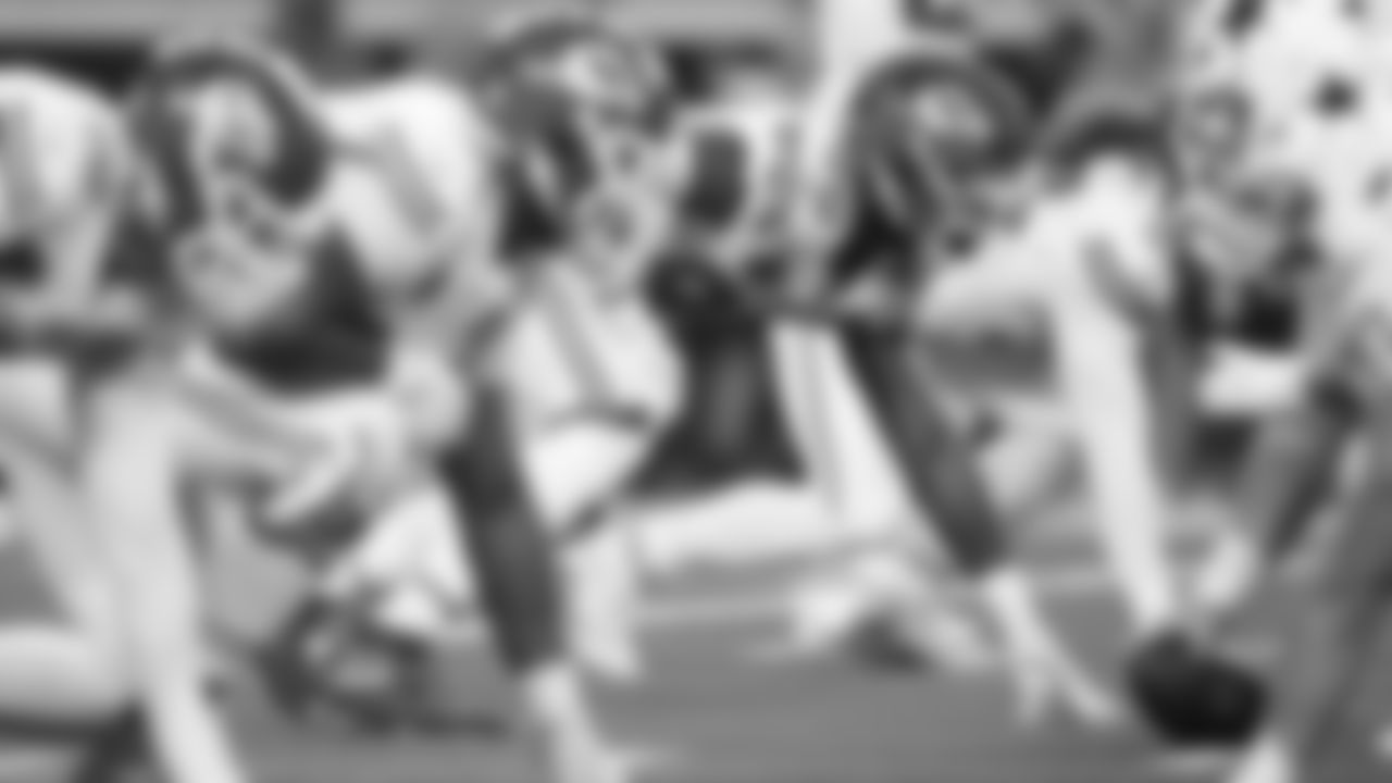 Kansas City Chiefs defensive end Charles Omenihu (90) lines up during a week 13 NFL football game against the Dallas Cowboys on Thursday, November 27, 2025 in Arlington, TX.