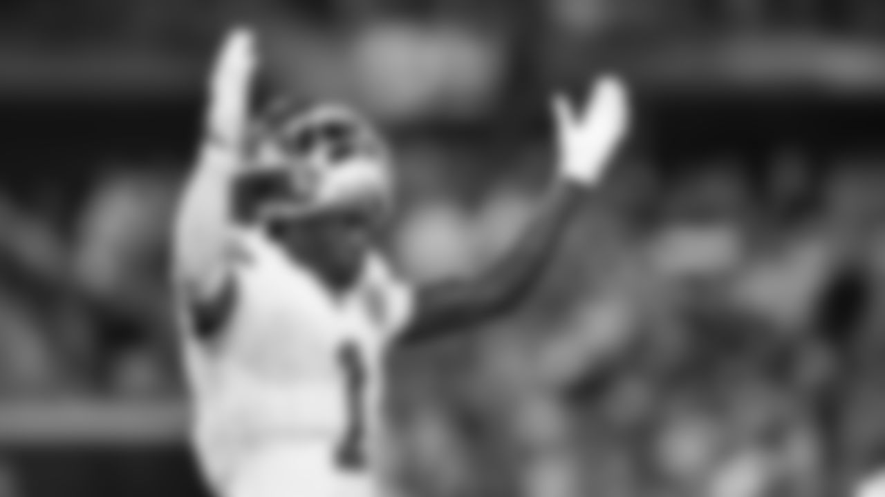 Kansas City Chiefs wide receiver Xavier Worthy (1) celebrates during a week 5 NFL football game against the Jacksonville Jaguars, Monday, October 6, 2025, in Jacksonville, FL.