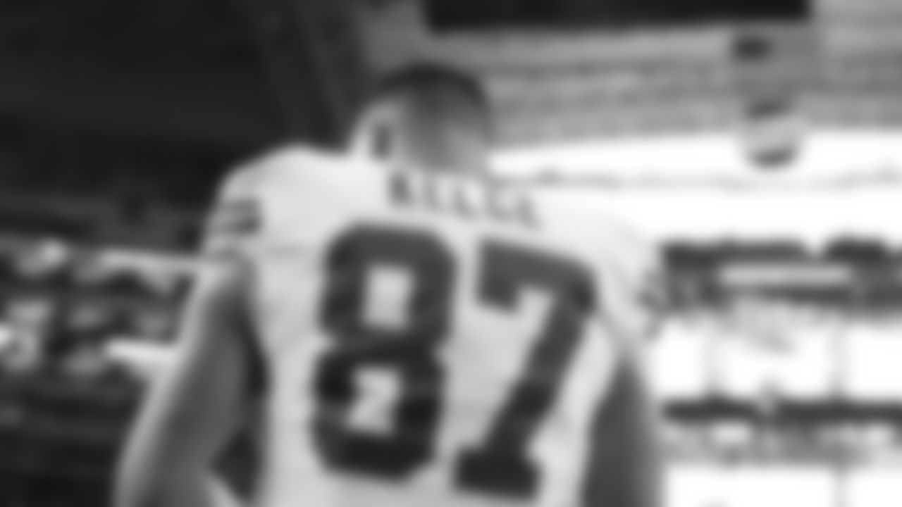 Kansas City Chiefs tight end Travis Kelce (87) prior to a week 13 NFL football game against the Dallas Cowboys on Thursday, November 27, 2025 in Arlington, TX.