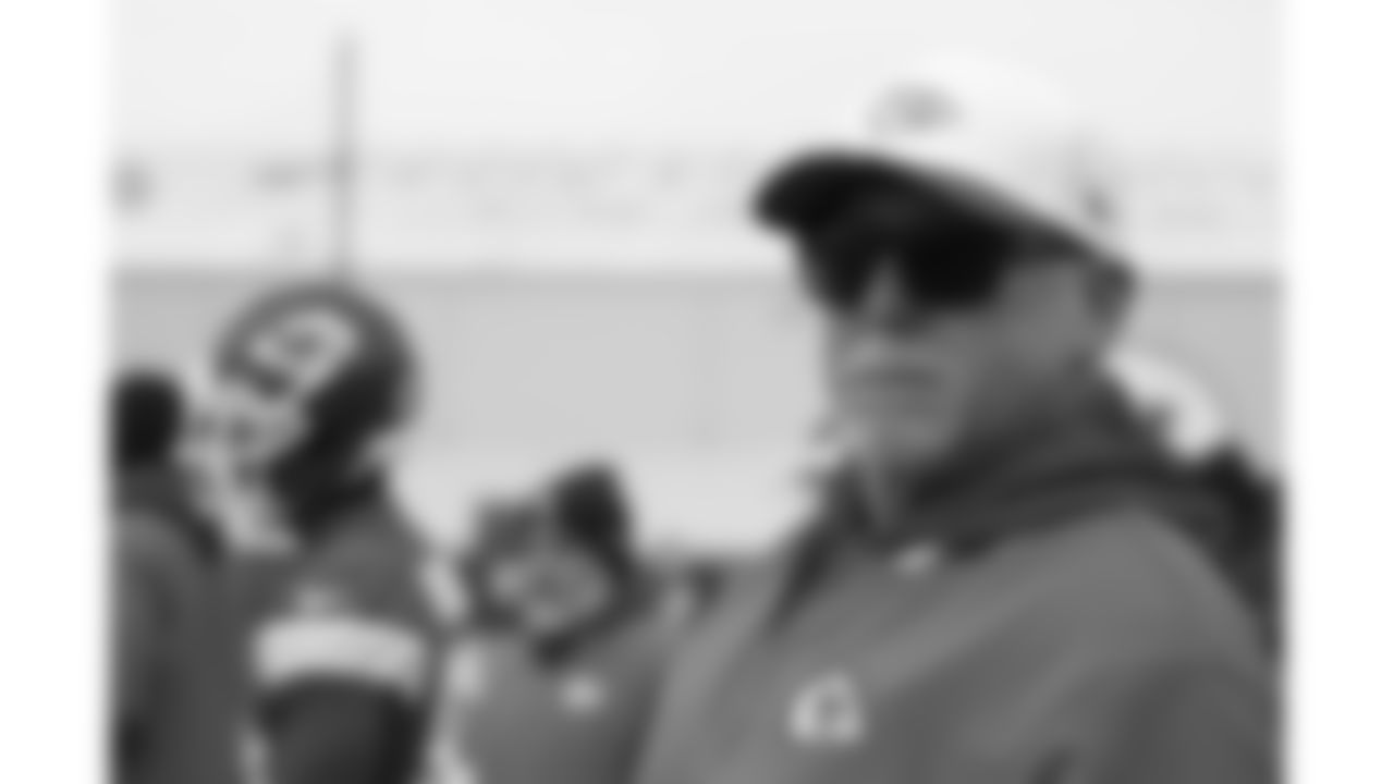 Kansas City Chiefs Tight Ends Coach Tom Melvin during week 15 practice on Friday December 12, 2025 in Kansas City, MO.