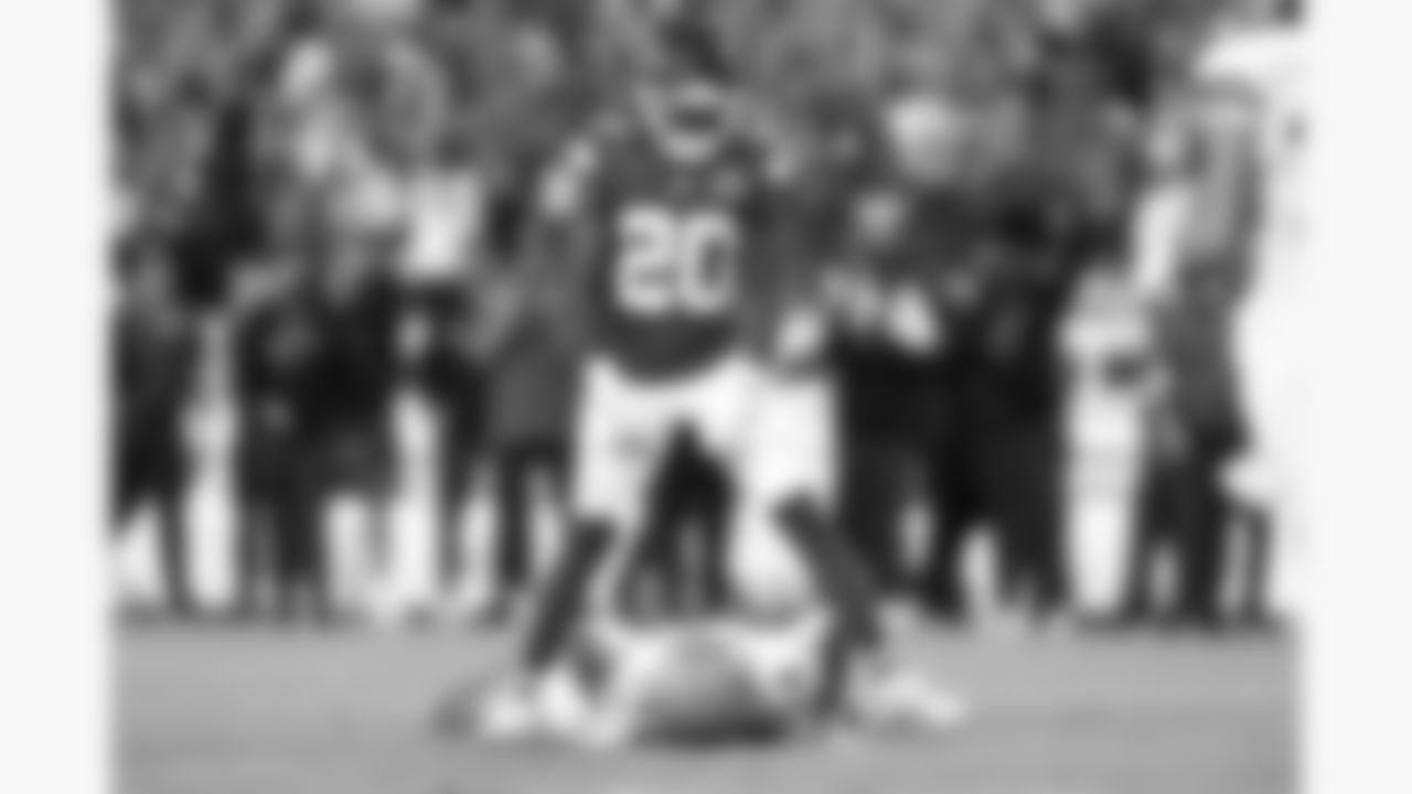 Kansas City Chiefs defensive back Nohl Williams (20) flexes over Detroit Lions wide receiver Amon-Ra St. Brown (14) during the week 6 NFL football game, Sunday, October 12, 2025 in Kansas City, MO.