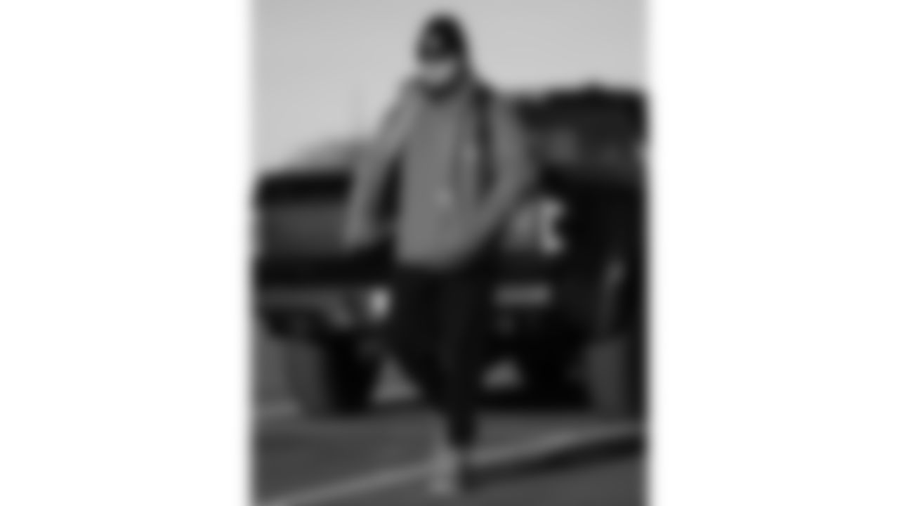 Kansas City Chiefs center Creed Humphrey (52) arrives prior to an NFL week 15 matchup against the Los Angeles Chargers, Sunday December 14, 2025.