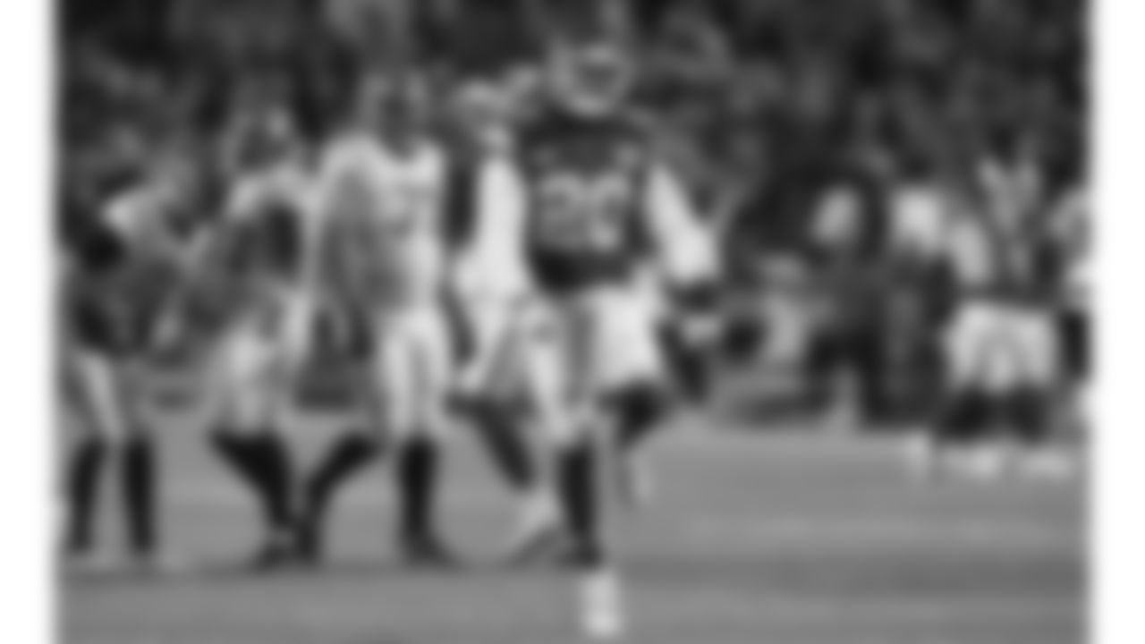 The Kansas City Chiefs face off against the Cincinnati Bengals at GEHA Field at Arrowhead Stadium on December 31, 2023.