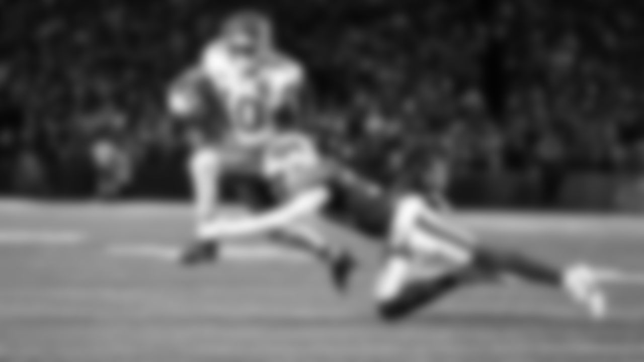 Kansas City Chiefs running back Isiah Pacheco (10) runs the ball during the NFL Divisional Playoff football game against the Buffalo Bills, January 21, 2024 in Buffalo.