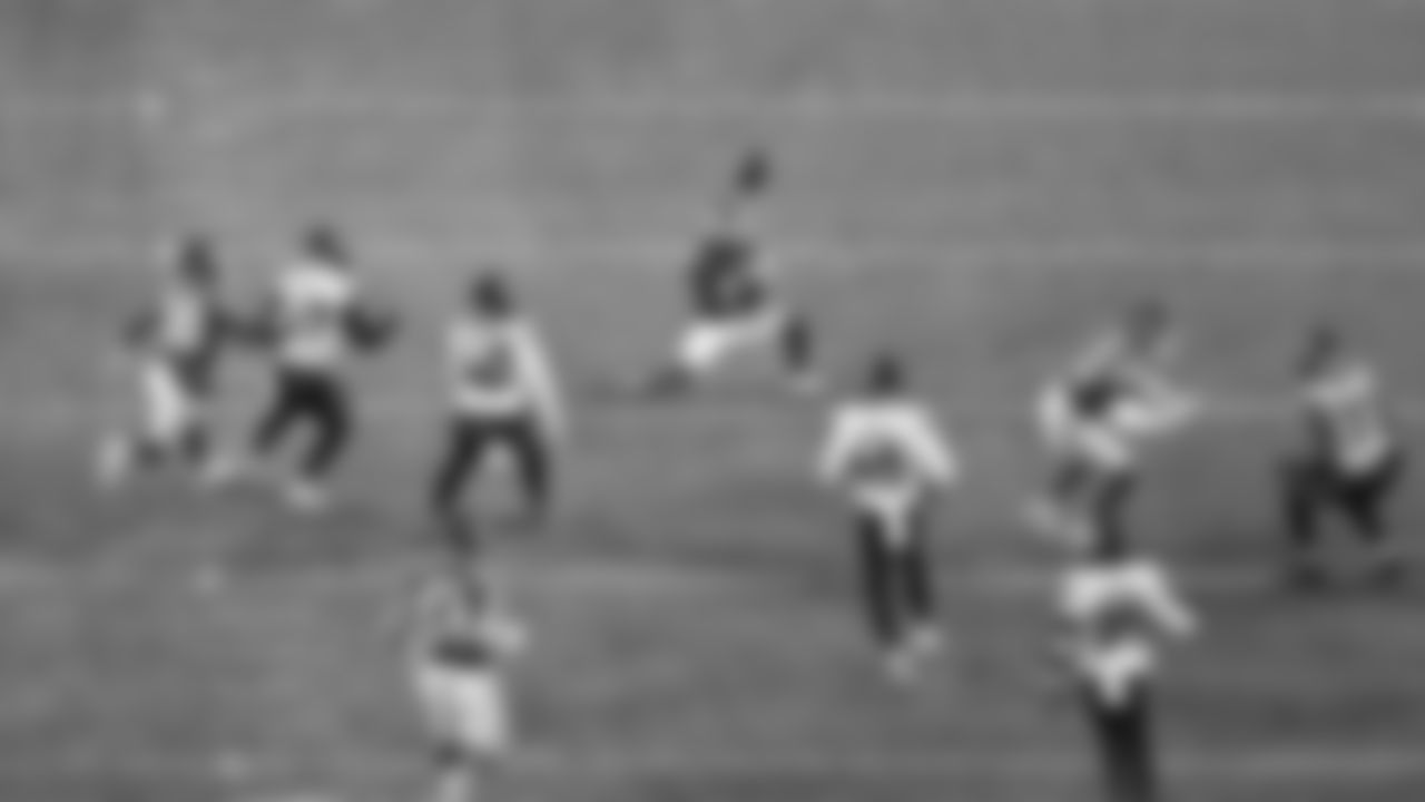 Kansas City Chiefs wide receiver Xavier Worthy (1) catches a punt during a week 14 NFL football game against the Houston Texans, Sunday, December 7, 2025 in Kansas City, MO.