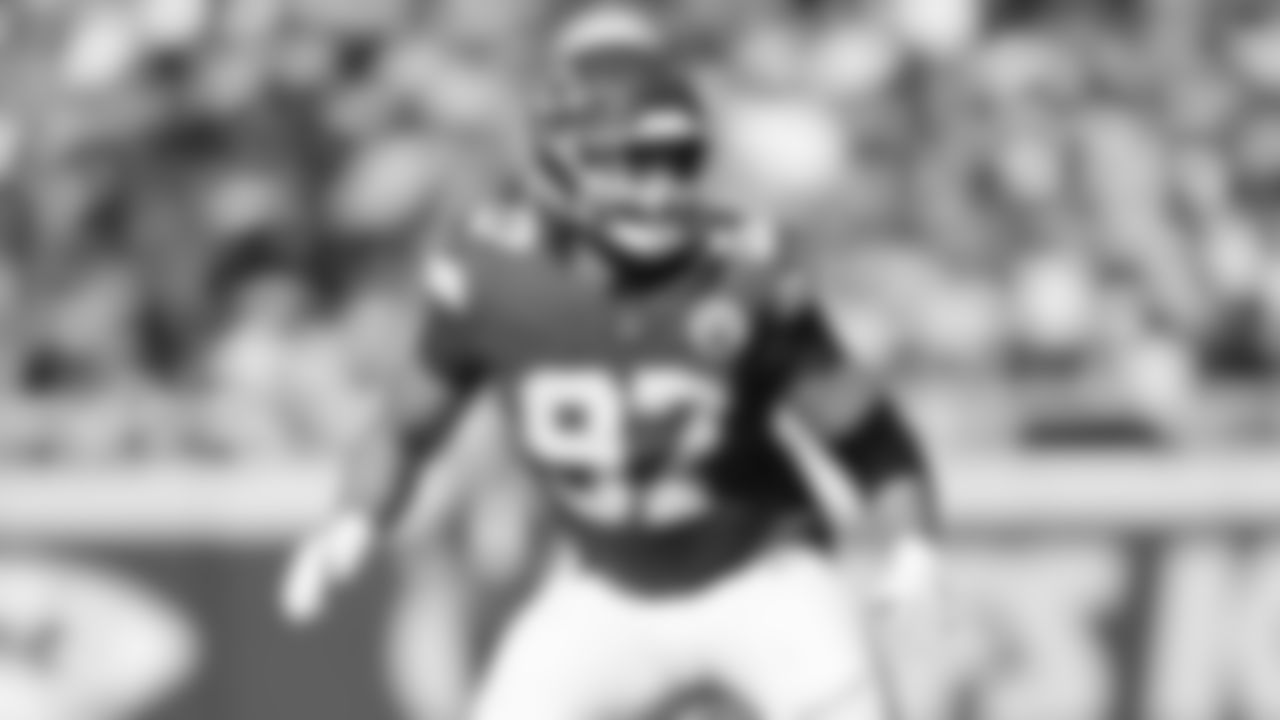 Kansas City Chiefs defensive end Ashton Gillotte (97) in position during a week 7 NFL Football game against the Las Vegas Raiders on Sunday, October 19, 2025 in Kansas City, MO.