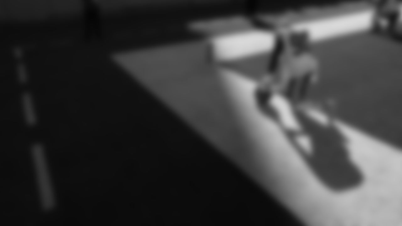 Kansas City Chiefs defensive end Charles Omenihu (90) kneels on the field prior to a week 16 NFL Football game against the Tennessee Titans on Sunday, December 21, 2025 in Nashville, Tennessee.