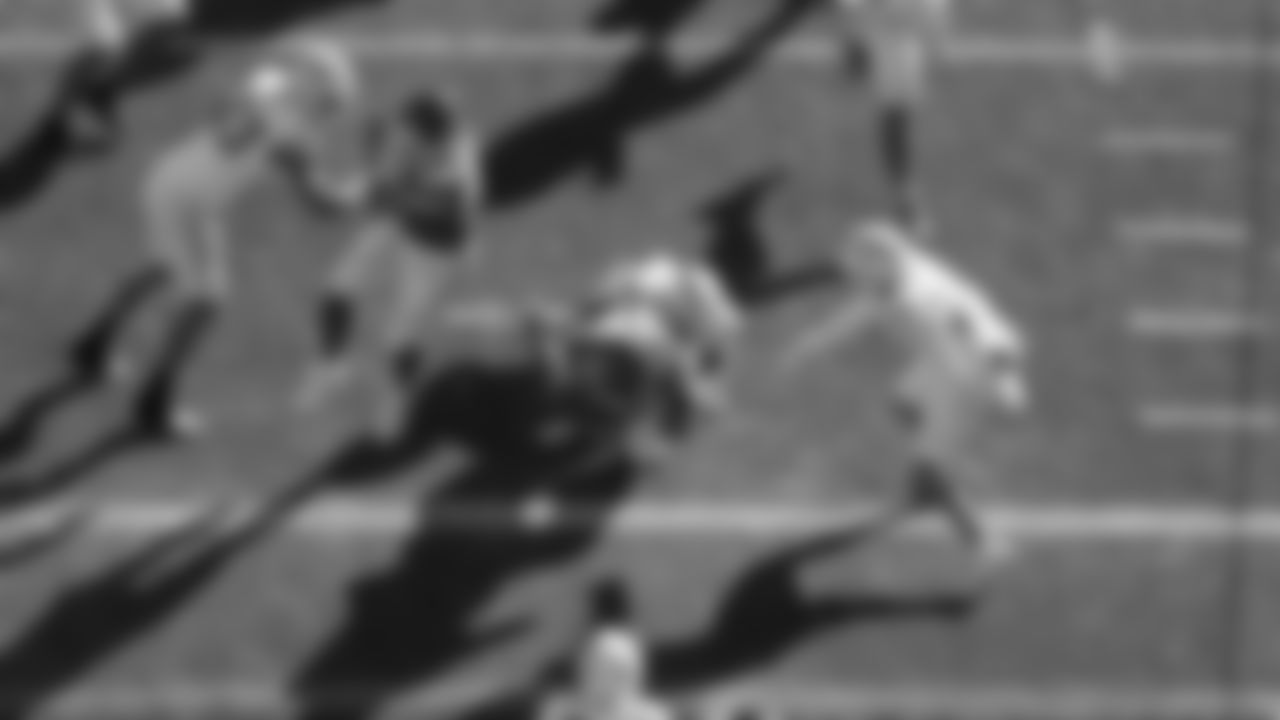 Kansas City Chiefs quarterback Patrick Mahomes (15) scores a touchdown during an NFL week 15 matchup against the Los Angeles Chargers, Sunday December 14, 2025.