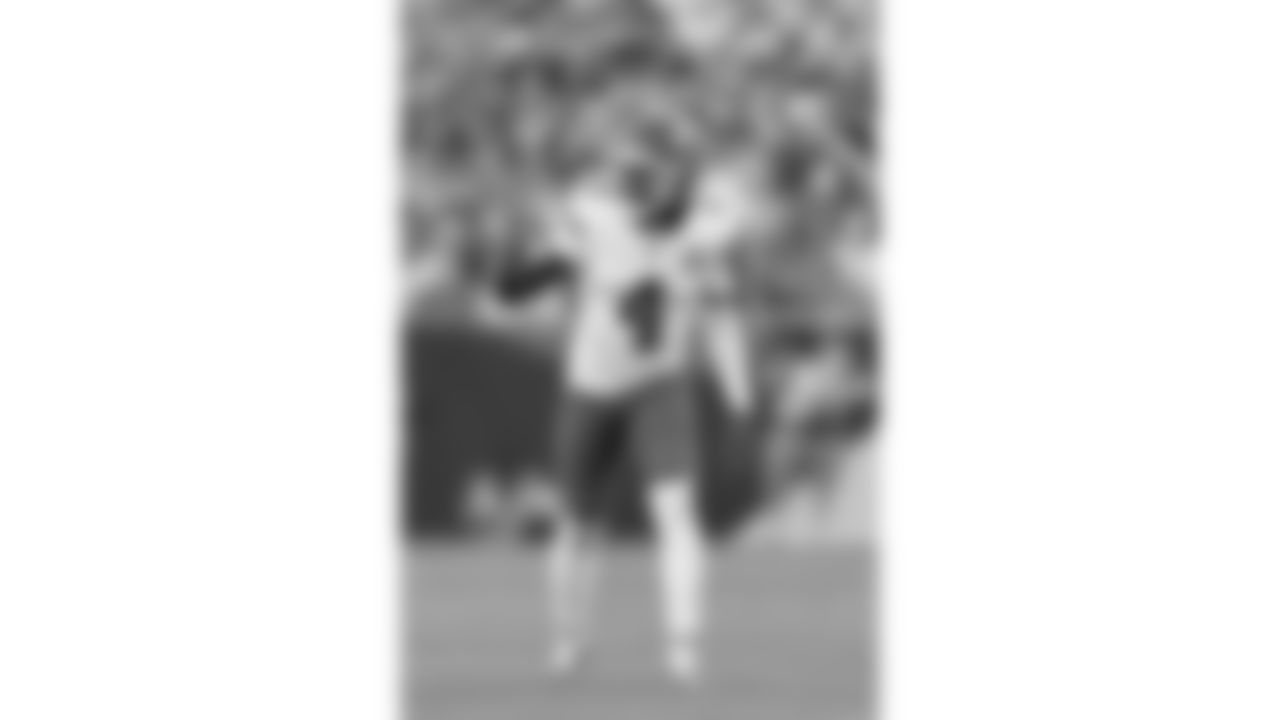 Kansas City Chiefs wide receiver Rashee Rice (4) in position during a week 11 NFL Football game against the Denver Broncos on Sunday, November 16, 2025 in Denver, Colorado.