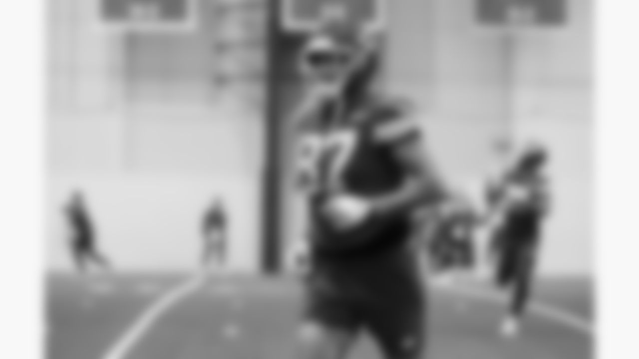 Kansas City Chiefs tight end Travis Kelce (87) during a week 18 practice on Friday, January 2, 2026 in Kansas City, MO.