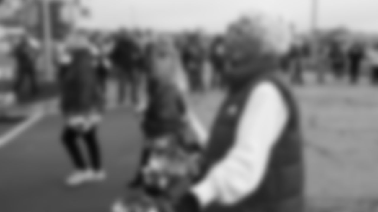 Kansas City Chiefs Alumni Cheerleaders in the pregame parade prior to a week 12 NFL Football game against the Indianapolis Colts on Sunday, November 23, 2025 in Kansas City, MO.