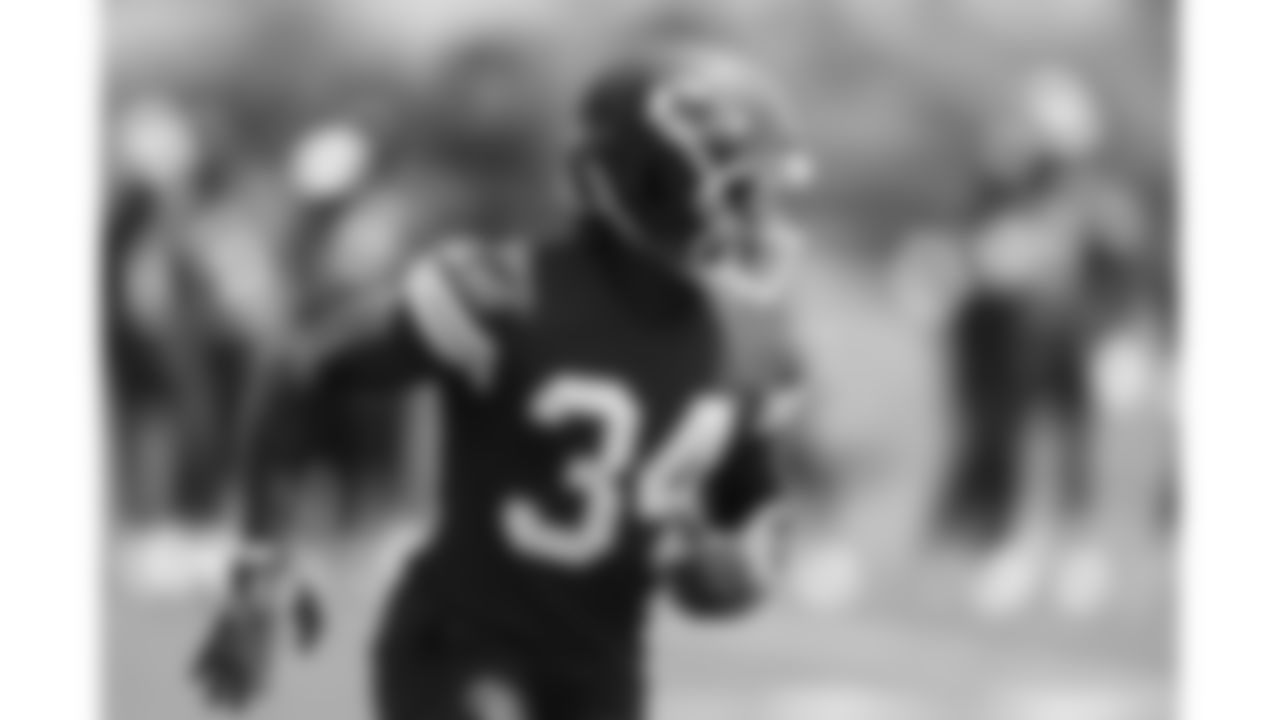 Kansas City Chiefs running back Elijah Young (34) at practice during phase 3 OTAs on Wednesday, June 11, 2025 in Kansas City, MO.