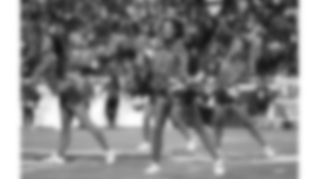 A Kansas City Chiefs Cheerleader before a week 8 NFL football game against the Washington Commanders, Monday, October 27, 2025, in Kansas City, MO.