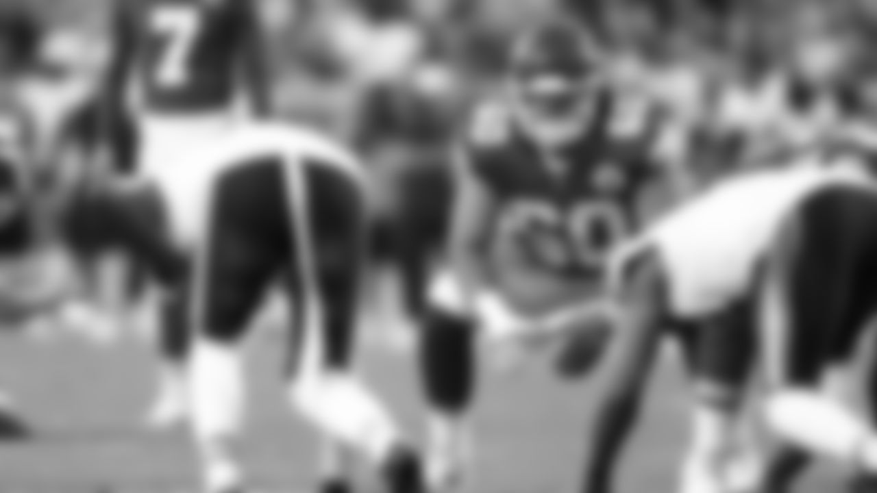 Kansas City Chiefs offensive lineman Hunter Nourzad (60) gets ready to block during a preseason week 3 NFL football game against the Chicago Bears, Friday, August 22, 2025 in Kansas City, MO.