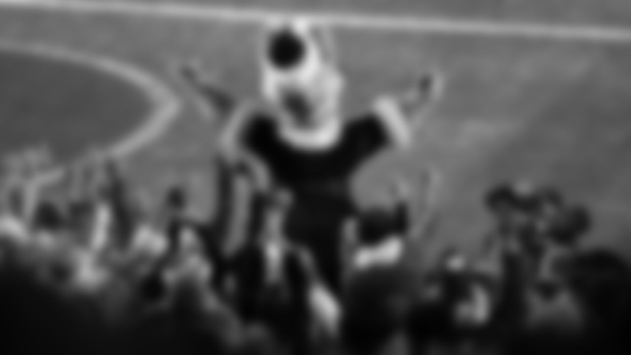 The Kansas City Chiefs Cheerleaders and Entertainment teams during a week 17 NFL Football game against the Denver Broncos on December 25, 2025 in Kansas City, MO.