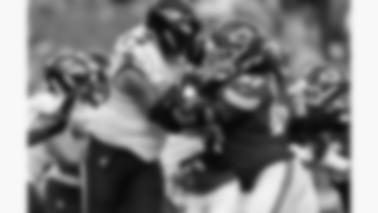 Kansas City Chiefs defensive end Ashton Gillotte (97) rushes against Baltimore Ravens offensive tackle Roger Rosengarten (70) during the week 4 NFL football game, Sunday, September 28, 2025 in Kansas City, MO.