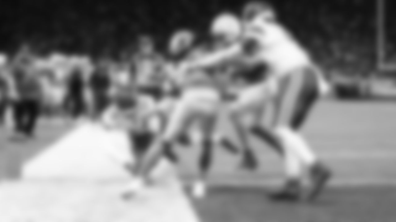 Kansas City Chiefs quarterback Patrick Mahomes (15) leaps toward the pylon for a touchdown during a week 1 NFL football game against the Los Angeles Chargers at Arena Corinthians in São Paulo, Brazil on September 5, 2025.