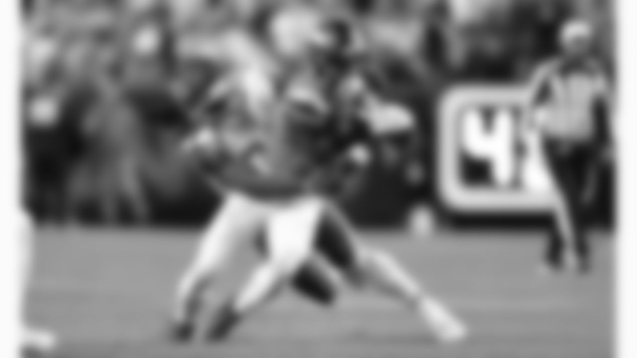 Kansas City Chiefs linebacker Nick Bolton (32) makes a tackle during a week 11 NFL football game against the Denver Broncos, Sunday, November 16, 2025 in Denver, CO.