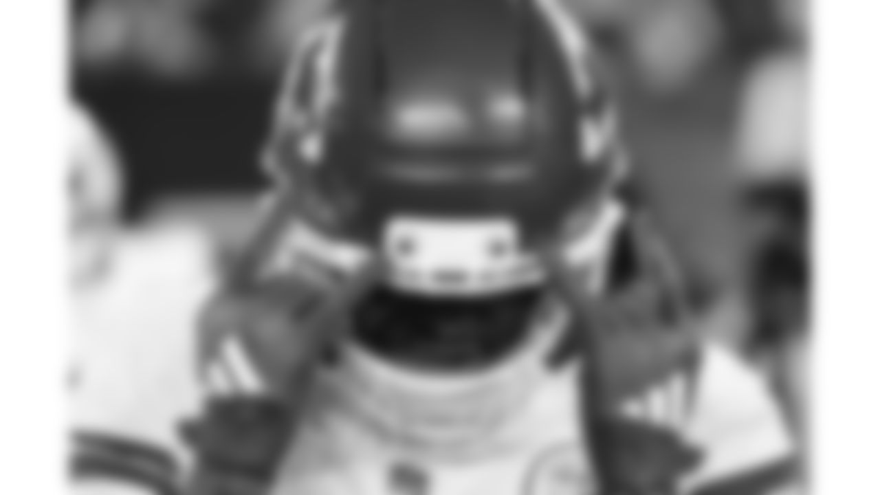 Kansas City Chiefs wide receiver JuJu Smith-Schuster (9) poses prior to the week 3 NFL football game against the New York Giants, Sunday, September 21, 2025 in East Rutherford, NJ.