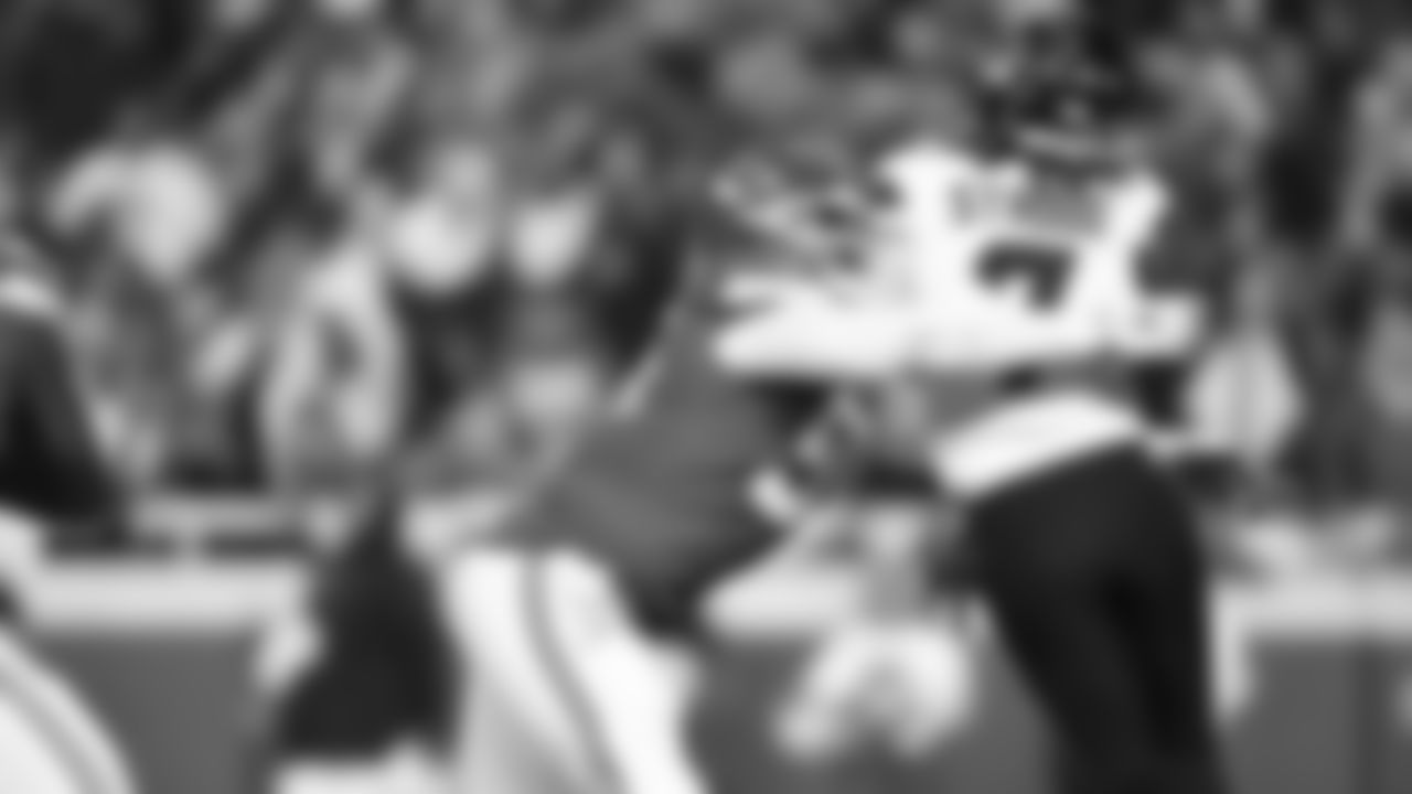 Kansas City Chiefs defensive tackle Chris Jones (95) sack the Houston Texans quarterback C.J. Stroud (7) during an NFL week 14 matchup against the Houston Texans, Sunday December 7, 2025.