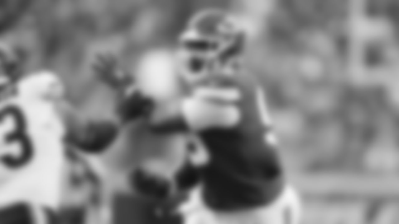 Kansas City Chiefs defensive tackle Chris Jones (95) rushes in during a preseason week 3 NFL football game against the Chicago Bears, Friday, August 22, 2025 in Kansas City, MO.
