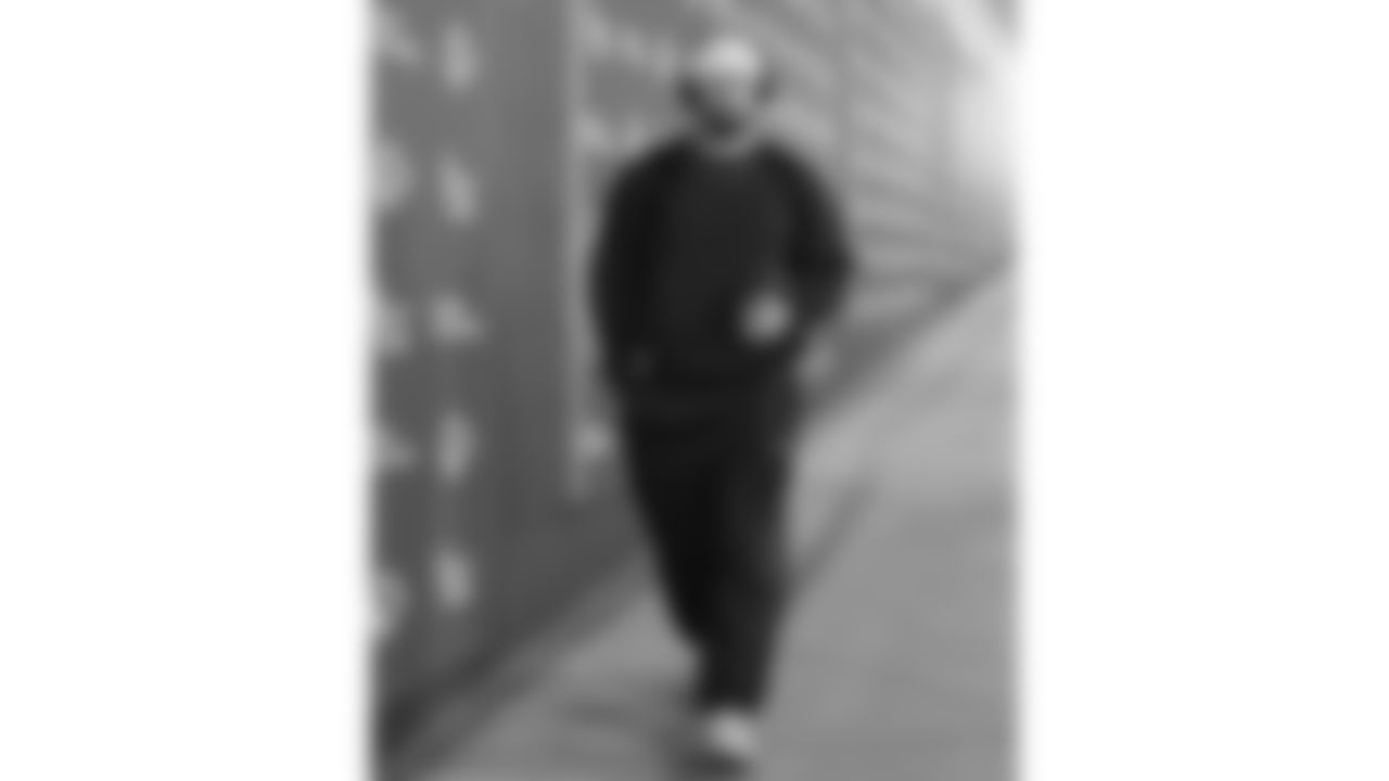 Kansas City Chiefs linebacker Drue Tranquill (23) arrives prior to an NFL week 15 matchup against the Los Angeles Chargers, Sunday December 14, 2025.