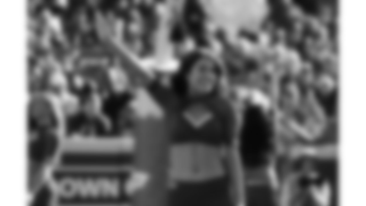 A Kansas City Chiefs Cheerleader during a week 12 NFL football game against the Indianapolis Colts, Sunday, November 23, 2025 in Kansas City, MO.