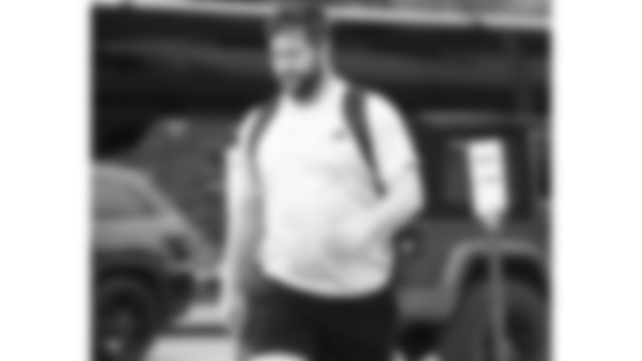 Kansas City Chiefs offensive lineman Joe Thuney (62) arrives for an NFL preseason week 3 matchup against the Chicago Bears, Thursday August 22, 2024