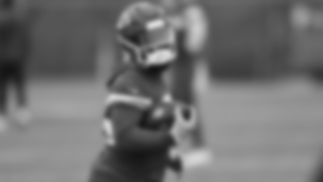 Kansas City Chiefs running back Clyde Edwards-Helaire (25) during in-season practice on Thursday, November 30, 2023 in Kansas City, MO.