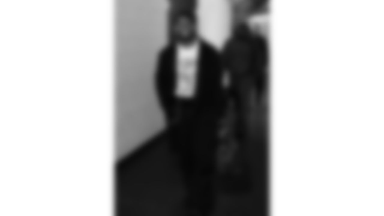 Kansas City Chiefs wide receiver JuJu Smith-Schuster (9) arrives at Allegiant Stadium for a week 18 NFL football game against the Las Vegas Raiders, Sunday, January 4, 2026 in Las Vegas, NV.