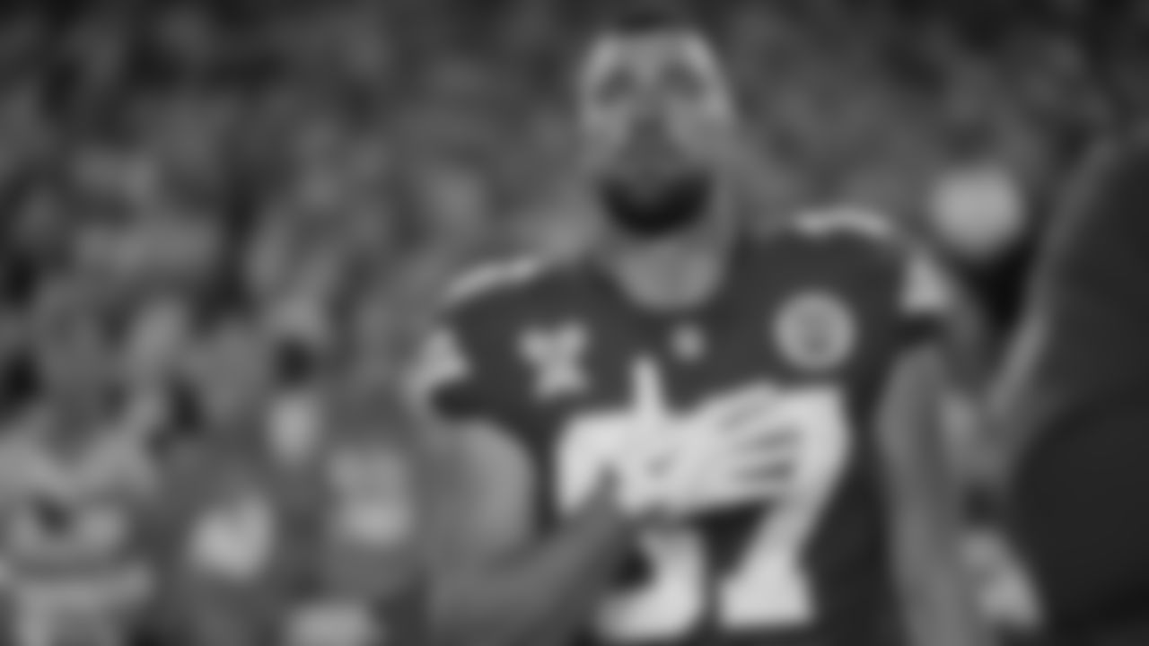 Kansas City Chiefs tight end Travis Kelce (87) during the National Anthem prior to an NFL week 17 matchup against the Denver Broncos, Thursday, December 25, 2025.