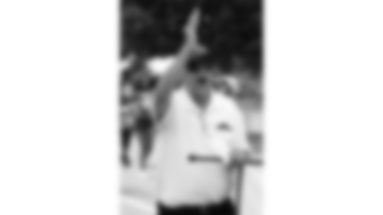 Kansas City Chiefs Red Coaters prior to a week 2 NFL football game against the Philadelphia Eagles on September 14, 2025 in Kansas City, MO.