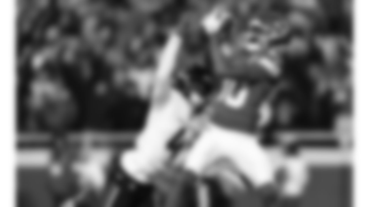 Kansas City Chiefs wide receiver Tyquan Thornton (80) catches the ball over Houston Texans cornerback Kamari Lassiter (4) during a week 14 NFL football game, Sunday, December 7, 2025 in Kansas City, MO.