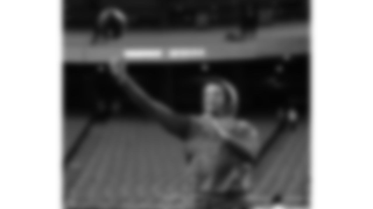 Kansas City Chiefs quarterback Patrick Mahomes (15) warms up prior to a week 8 NFL Football game against the Washington Commanders on Monday, October 27, 2025 in Kansas City, MO.