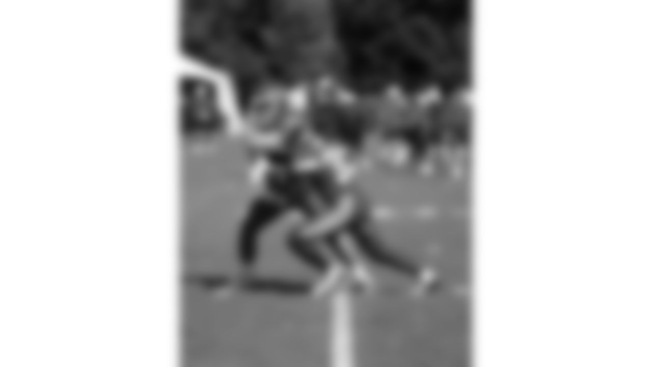 Kansas City Chiefs quarterback Gardner Minshew (17) and running back Brashard Smith (30) participate in drills during day 6 of training camp practice on Monday, July 28, 2025.