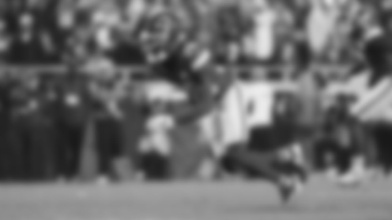 Kansas City Chiefs defensive back Kevin Knowles (38) in position during a week 8 NFL Football game against the Washington Commanders on Monday, October 27, 2025 in Kansas City, MO.