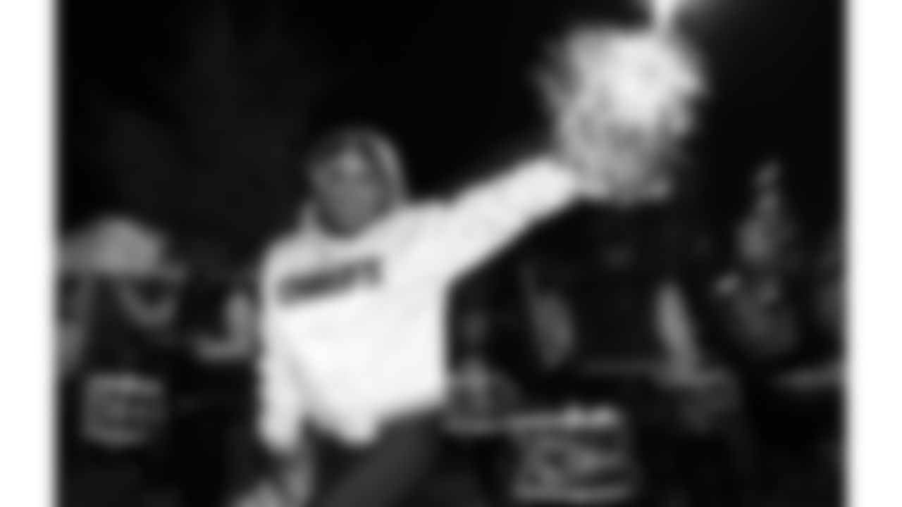 Kansas City Chiefs Cheerleaders at the pregame parade prior to a week 14 NFL Football game against the Houston Texans on Sunday, December 7, 2025 in Kansas City, MO.