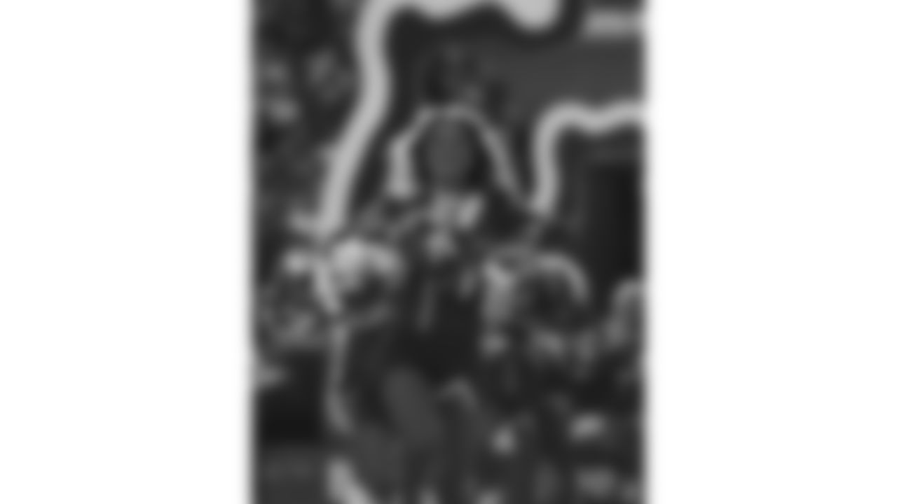 A Kansas City Chiefs Cheerleader before a week 12 NFL football game against the Indianapolis Colts, Sunday, November 23, 2025 in Kansas City, MO.