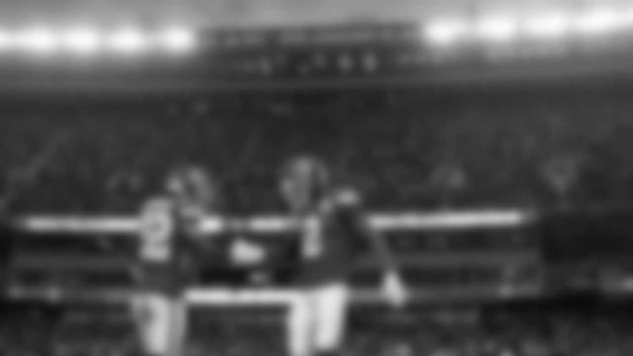 Kansas City Chiefs cornerback Trent McDuffie (22) and cornerback Joshua Williams (2) shake hands prior to the week 6 NFL football game against the Detroit Lions, Sunday, October 12, 2025 in Kansas City, MO.