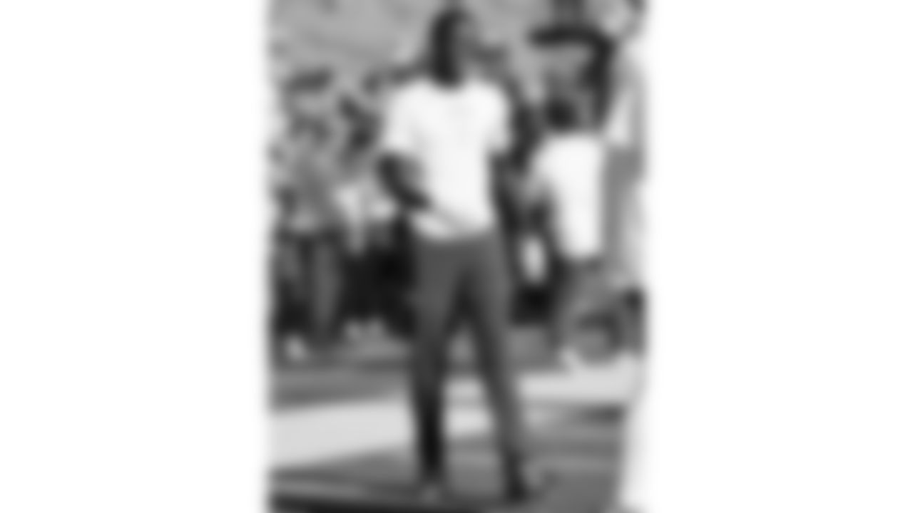 Kansas City Chiefs wide receiver Xavier Worthy (1) prior to a week 9 NFL football game against the Buffalo Bills, Sunday, November 2, 2025 in Buffalo, NY