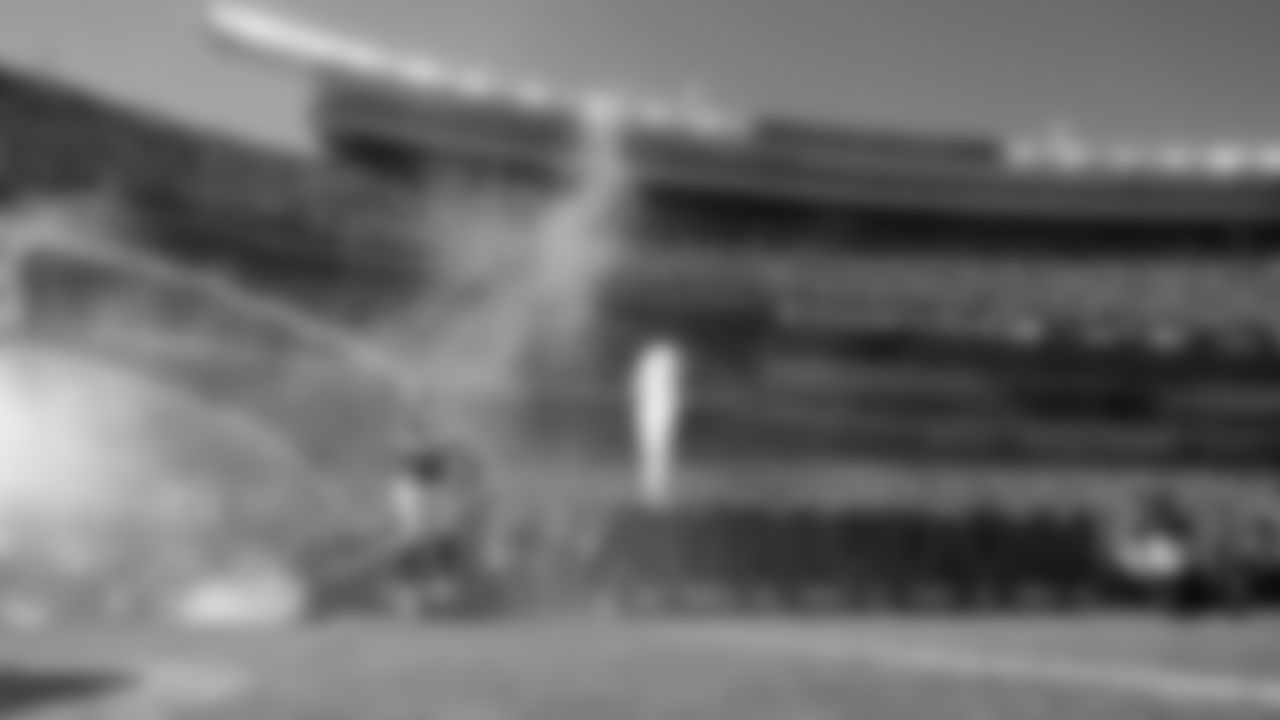 Kansas City Chiefs linebacker Leo Chenal (54) runs onto the field prior to a week 7 NFL Football game against the Las Vegas Raiders on Sunday, October 19, 2025 in Kansas City, MO.