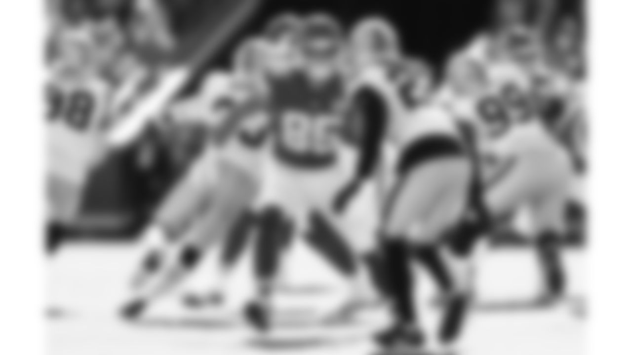 Kansas City Chiefs tight end Robert Tonyan (85) in action during a week 7 NFL football game against the Las Vegas Raiders, Sunday, October 19, 2025 in Kansas City, MO.