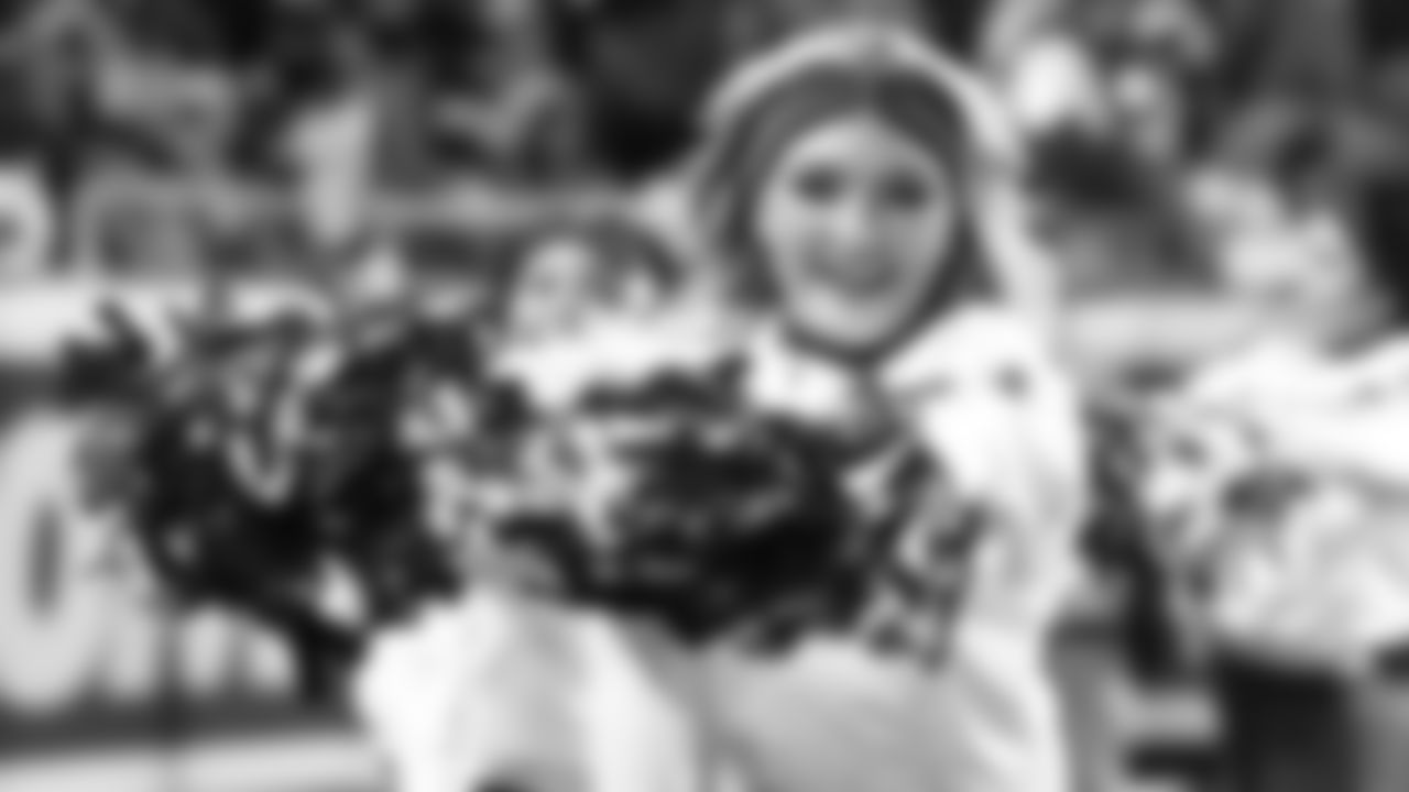 Kansas City Chiefs Cheerleaders during a week 14 NFL Football game against the Houston Texans on Sunday, December 7, 2025 in Kansas City, MO.