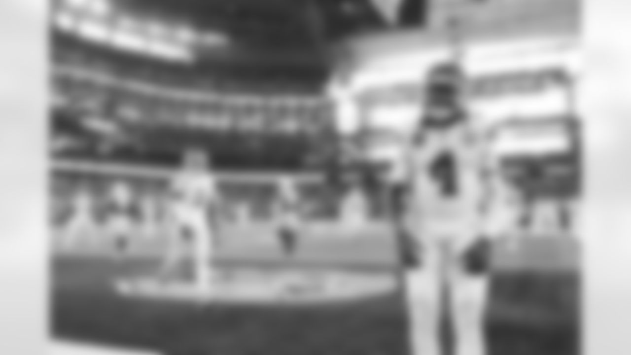 Kansas City Chiefs wide receiver Rashee Rice (4) scores a touchdown during a week 13 NFL football game against the Dallas Cowboys on Thursday, November 27, 2025 in Arlington, TX.