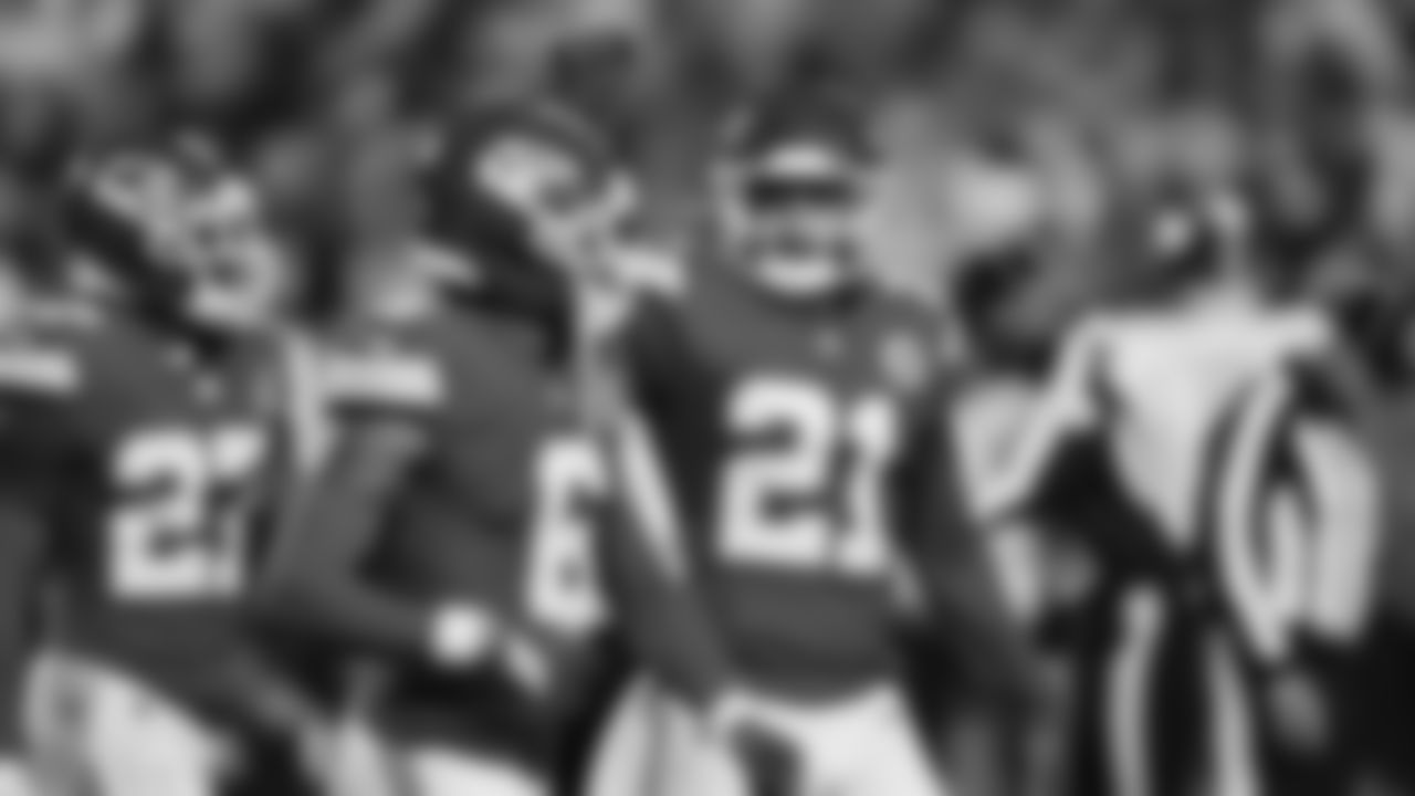 Kansas City Chiefs defensive back Jaden Hicks (21) on the field during a week 8 NFL Football game against the Washington Commanders on Monday, October 27, 2025 in Kansas City, MO.