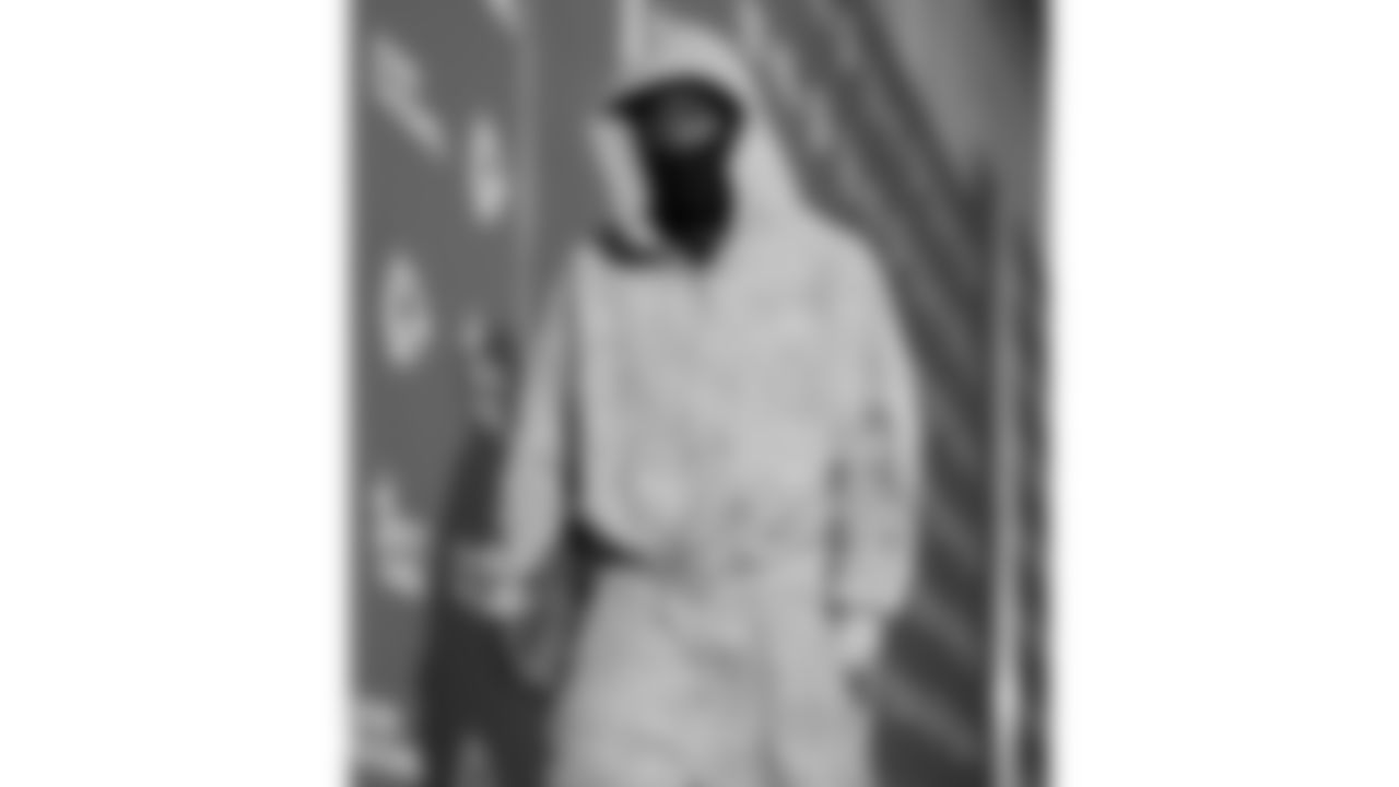 Kansas City Chiefs cornerback Jaylen Watson (35) arrives prior to an NFL week 14 matchup against the Houston Texans, Sunday December 7, 2025.