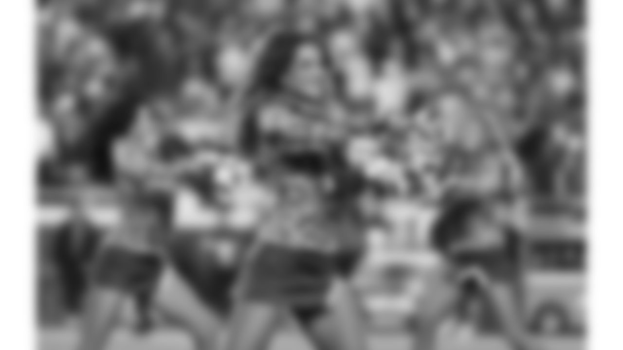 A Kansas City Chiefs Cheerleader before a week 8 NFL football game against the Washington Commanders, Monday, October 27, 2025, in Kansas City, MO.