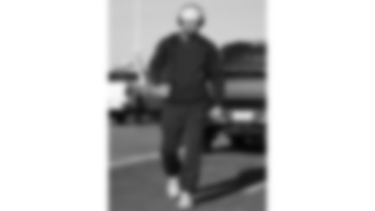 Kansas City Chiefs linebacker Drue Tranquill (23) arrives prior to an NFL week 15 matchup against the Los Angeles Chargers, Sunday December 14, 2025.